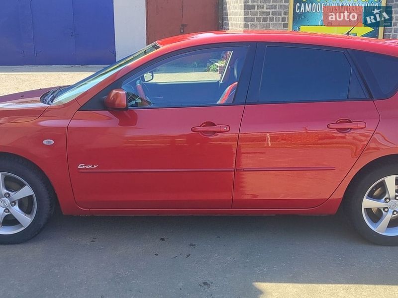 Хэтчбек Mazda 3 2005 в Покрове