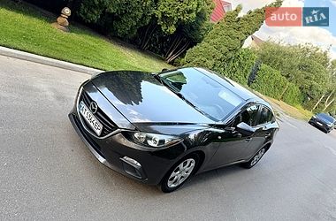 Седан Mazda 3 2015 в Києві