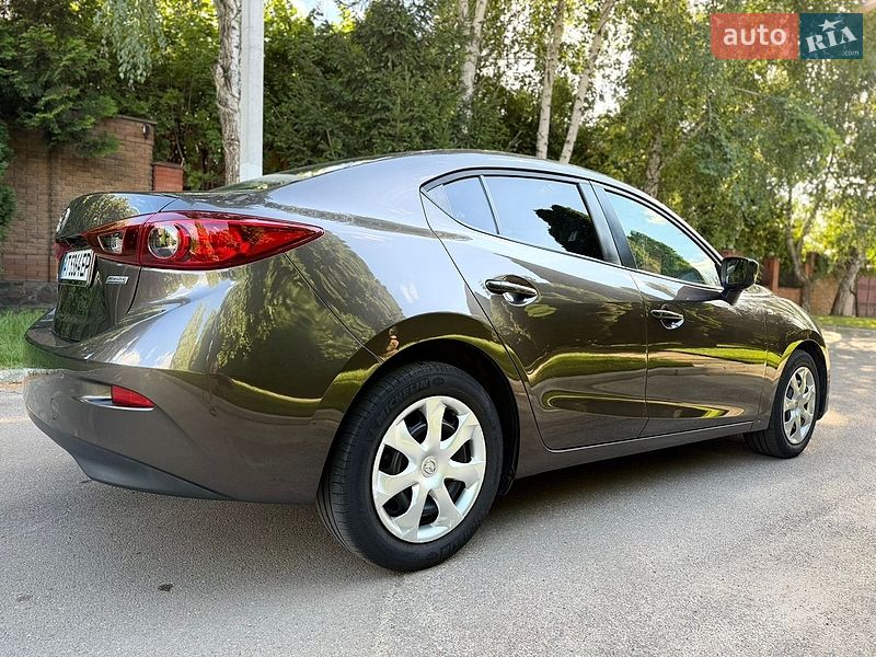 Седан Mazda 3 2015 в Києві