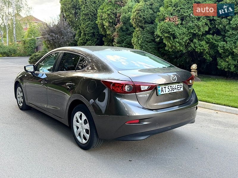 Седан Mazda 3 2015 в Києві