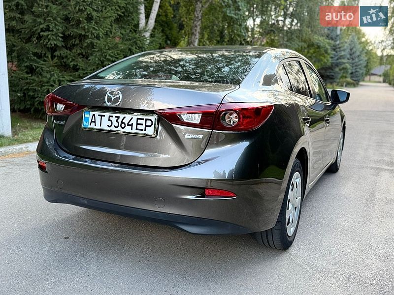 Седан Mazda 3 2015 в Києві