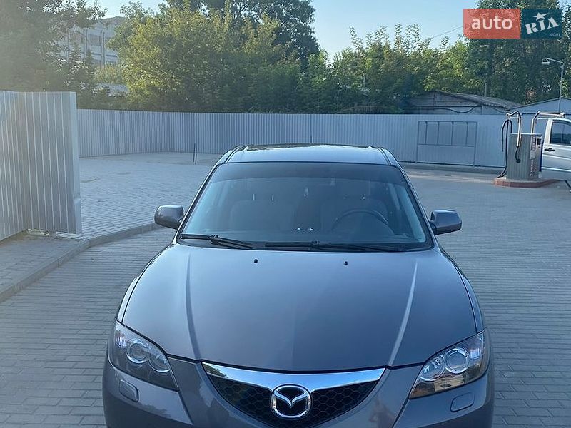 Седан Mazda 3 2007 в Смілі
