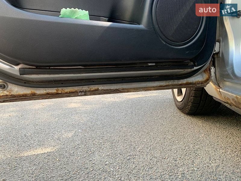 Хэтчбек Mazda 3 2004 в Киеве