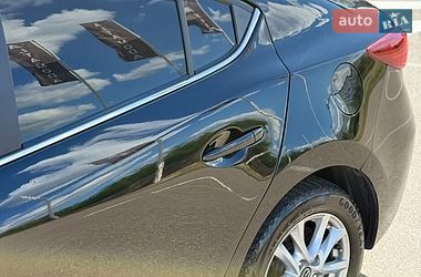 Седан Mazda 3 2016 в Києві