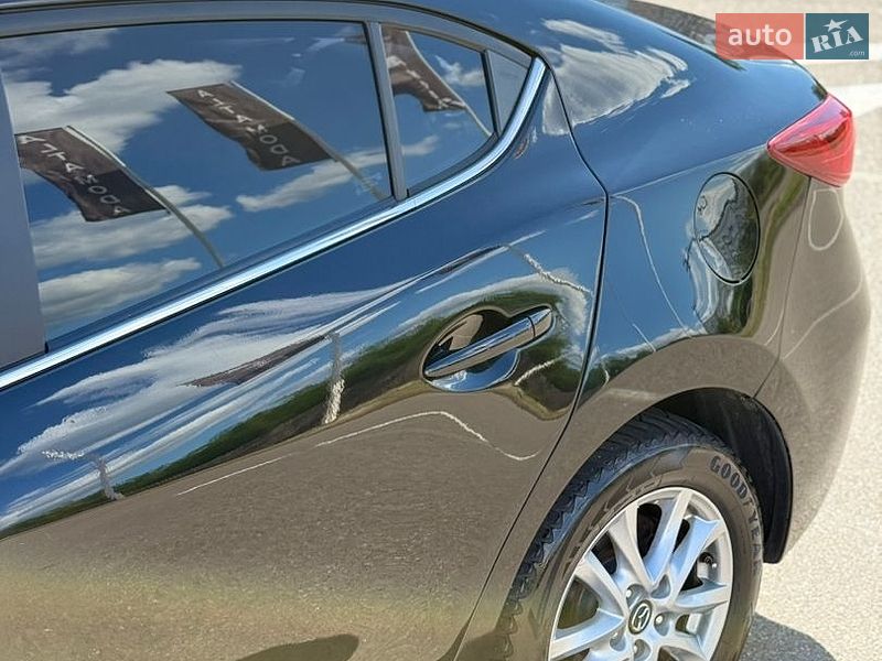 Седан Mazda 3 2016 в Києві