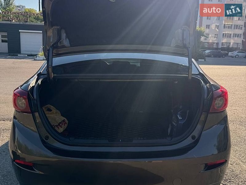 Седан Mazda 3 2014 в Харькове