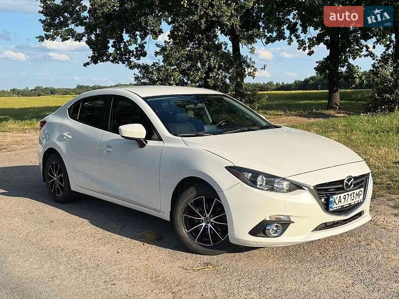 Седан Mazda 3 2015 в Василькові