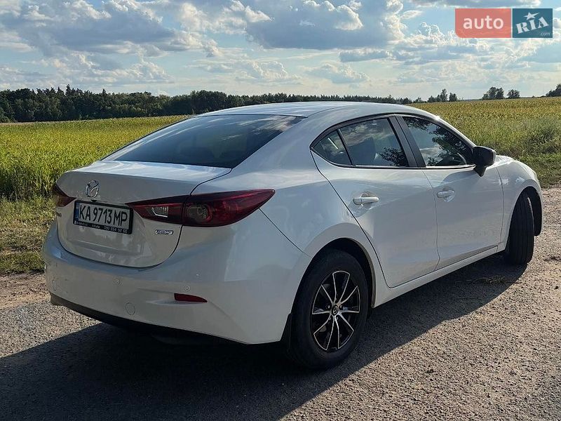 Седан Mazda 3 2015 в Василькові