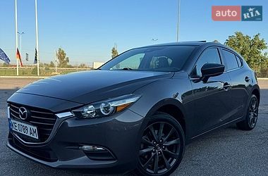 Хэтчбек Mazda 3 2018 в Днепре