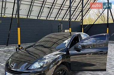 Седан Mazda 3 2011 в Черкассах