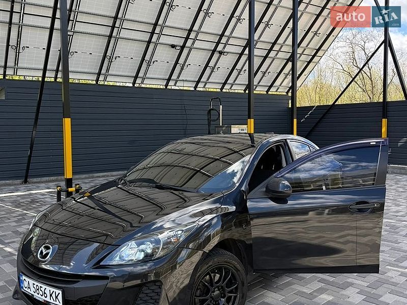 Седан Mazda 3 2011 в Черкассах