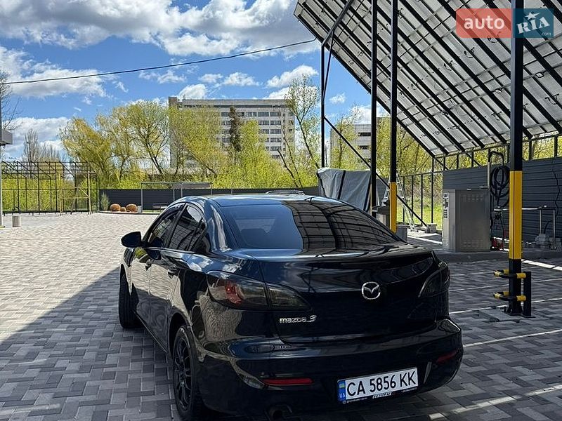Седан Mazda 3 2011 в Черкассах