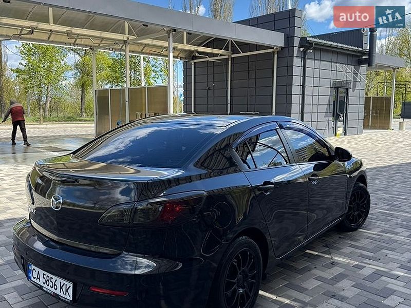 Седан Mazda 3 2011 в Черкассах