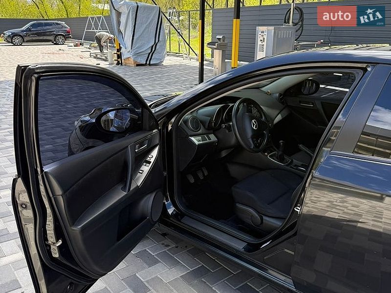 Седан Mazda 3 2011 в Черкассах