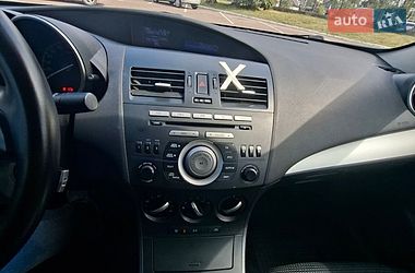 Седан Mazda 3 2012 в Житомире