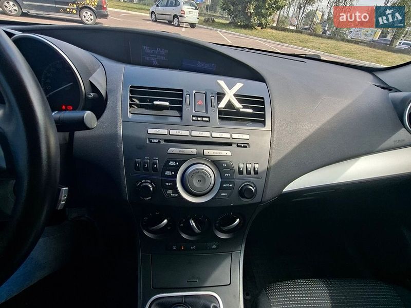 Седан Mazda 3 2012 в Житомире