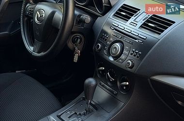 Седан Mazda 3 2013 в Ровно фото 17 Седан Mazda 3 2013 в Ровно