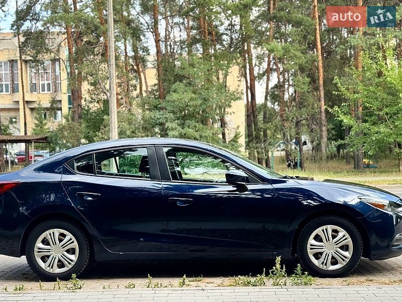 Седан Mazda 3 2017 в Києві