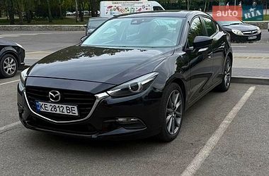 Седан Mazda 3 2018 в Днепре