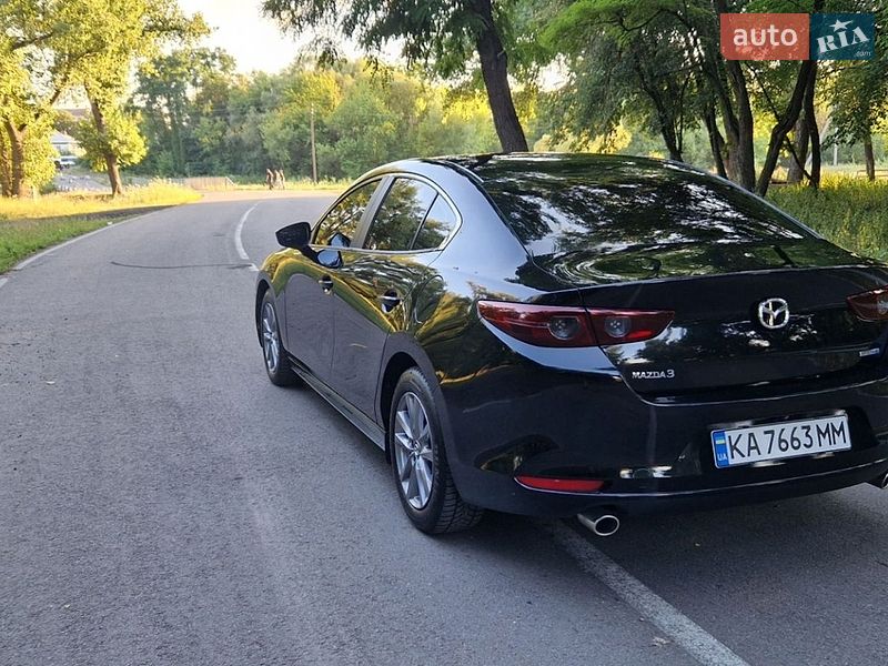 Седан Mazda 3 2020 в Малині