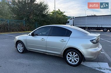 Седан Mazda 3 2006 в Ужгороде