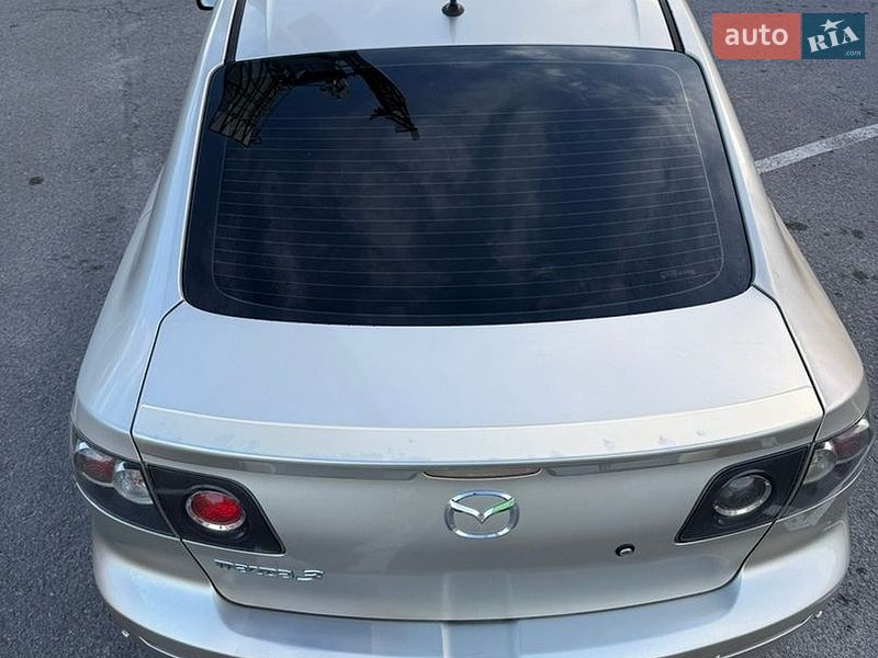 Седан Mazda 3 2006 в Ужгороде