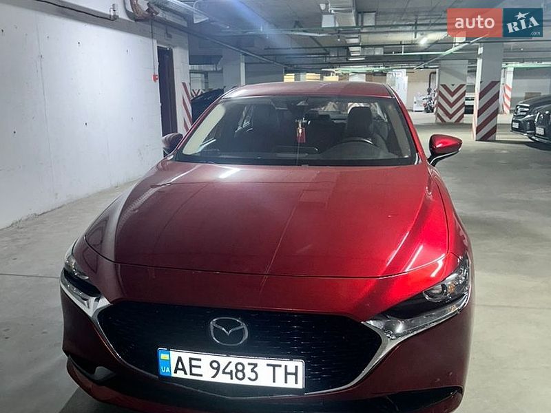 Седан Mazda 3 2019 в Киеве