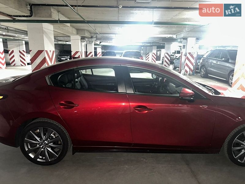 Седан Mazda 3 2019 в Киеве