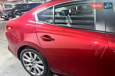Седан Mazda 3 2019 в Киеве