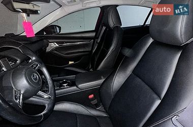 Седан Mazda 3 2019 в Киеве