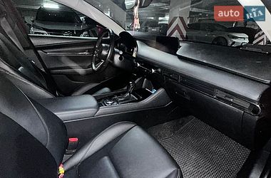 Седан Mazda 3 2019 в Киеве