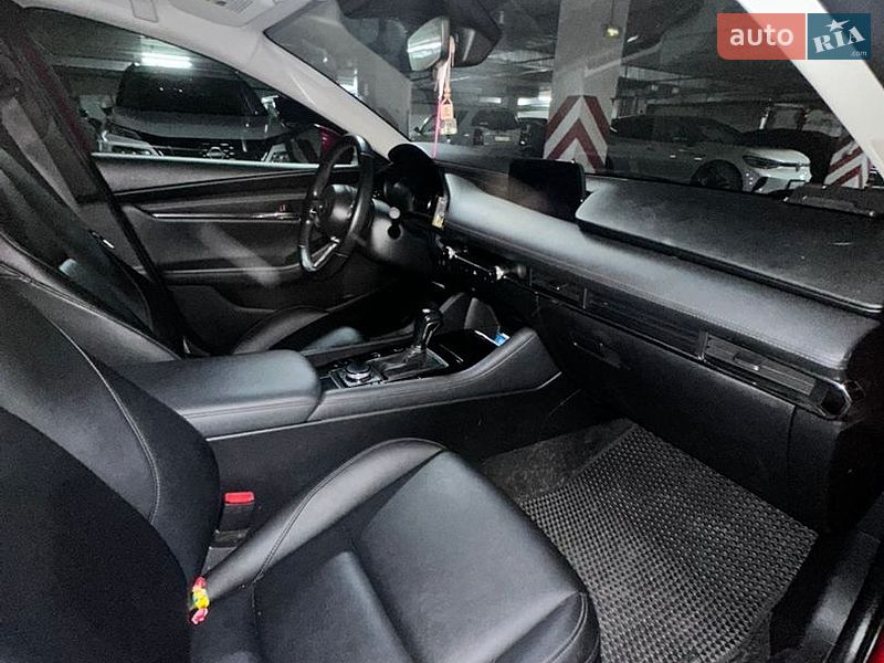Седан Mazda 3 2019 в Киеве