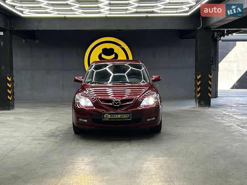 Хетчбек Mazda 3 2008 в Чернівцях