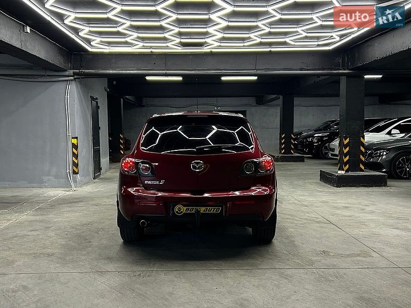 Хетчбек Mazda 3 2008 в Чернівцях