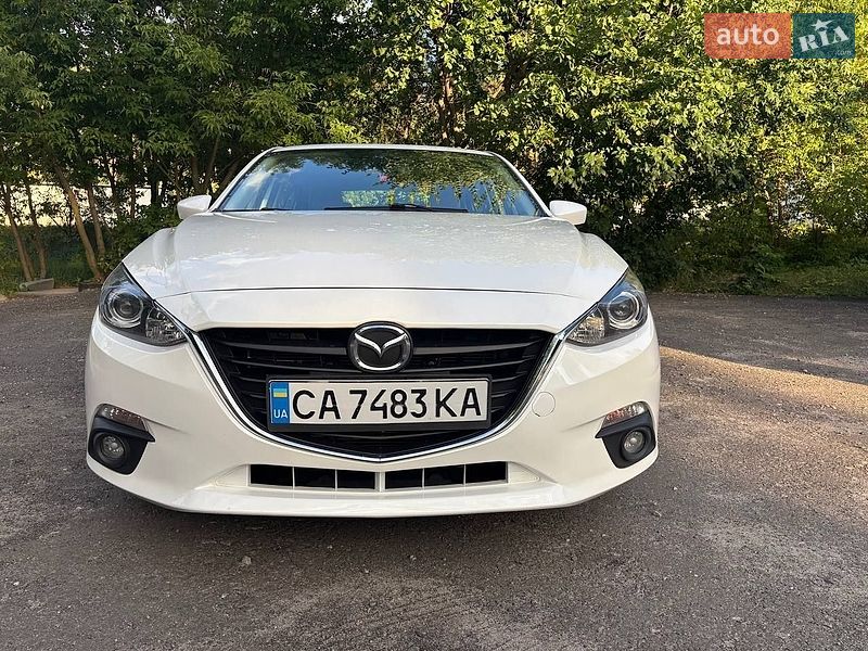 Хэтчбек Mazda 3 2016 в Киеве