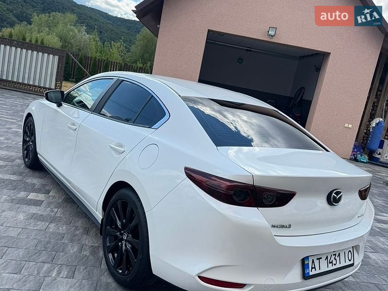 Седан Mazda 3 2021 в Коломые