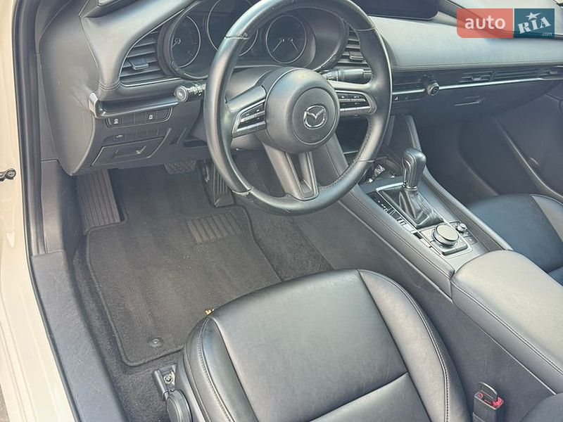 Седан Mazda 3 2021 в Коломые