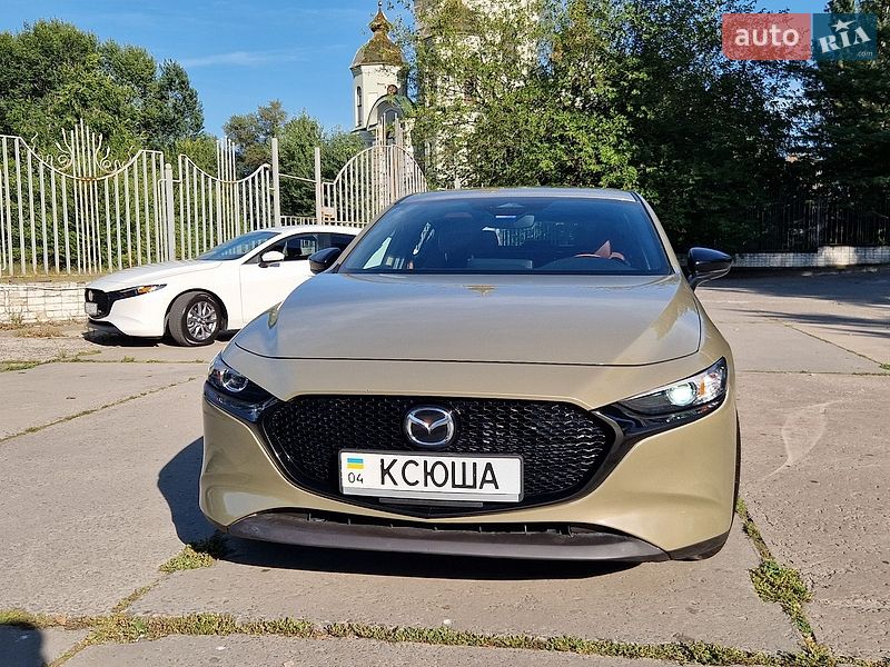 Хэтчбек Mazda 3 2023 в Днепре