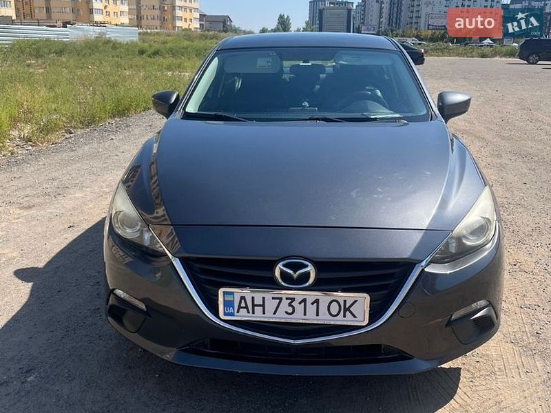 Седан Mazda 3 2013 в Киеве фото Седан Mazda 3 2013 в Киеве