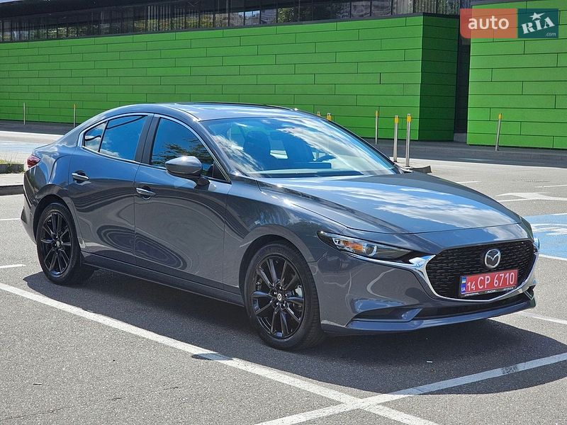 Седан Mazda 3 2023 в Киеве