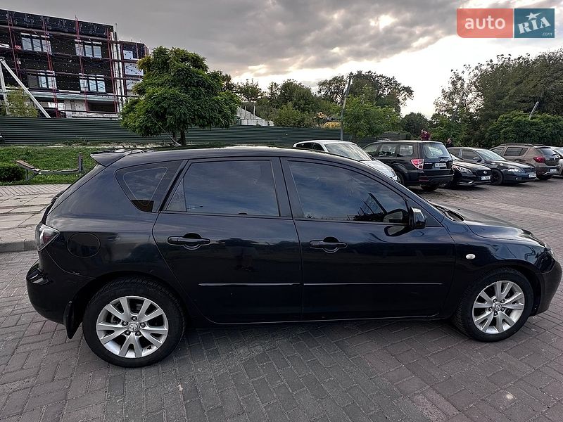 Хэтчбек Mazda 3 2007 в Луцке