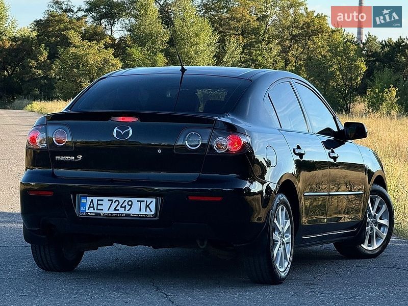 Седан Mazda 3 2008 в Днепре