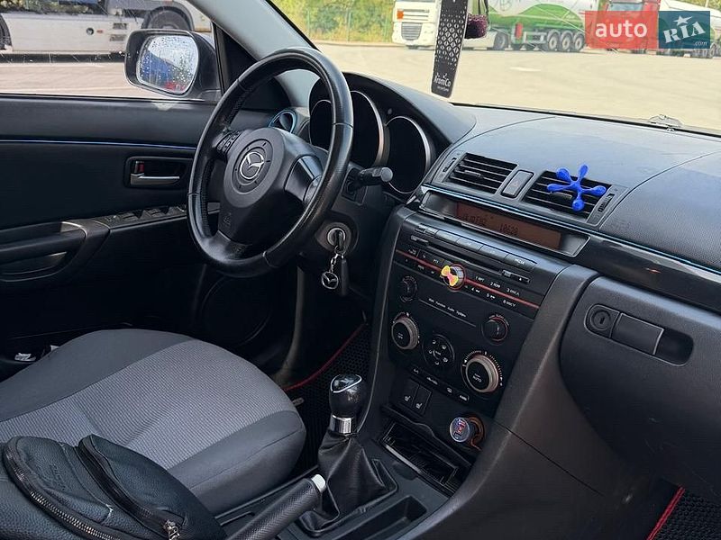 Седан Mazda 3 2005 в Каменец-Подольском