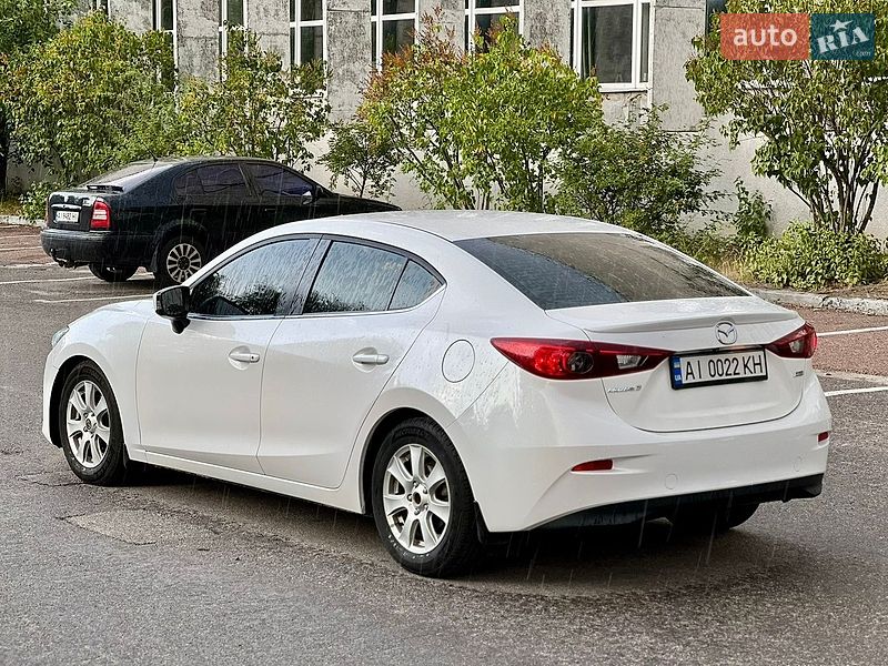 Седан Mazda 3 2014 в Обухові