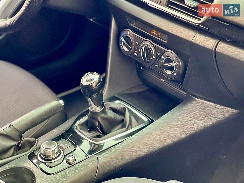Седан Mazda 3 2014 в Обухові