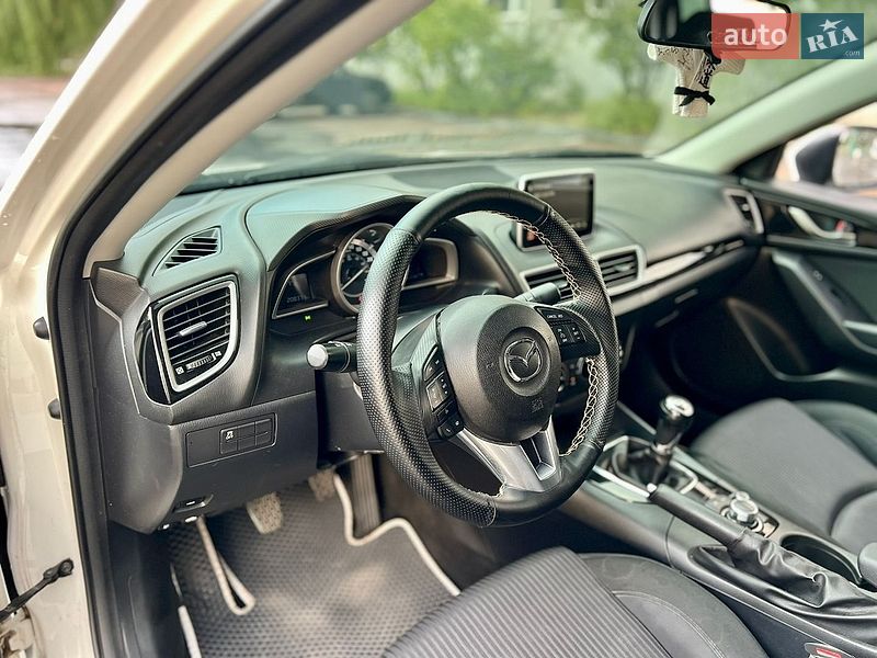 Седан Mazda 3 2014 в Обухові