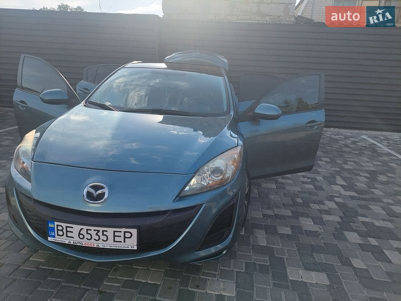Седан Mazda 3 2010 в Николаеве