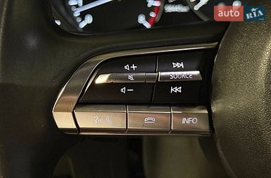 Хетчбек Mazda 3 2020 в Києві фото 24 Хетчбек Mazda 3 2020 в Києві