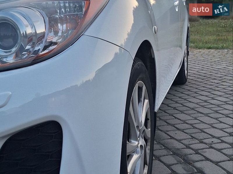 Седан Mazda 3 2012 в Львові