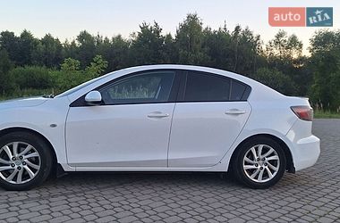 Седан Mazda 3 2012 в Львові